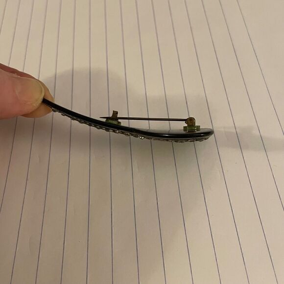 Antique brooch - diamanté set into black plastic with hand painted detail - Picture 7 of 11